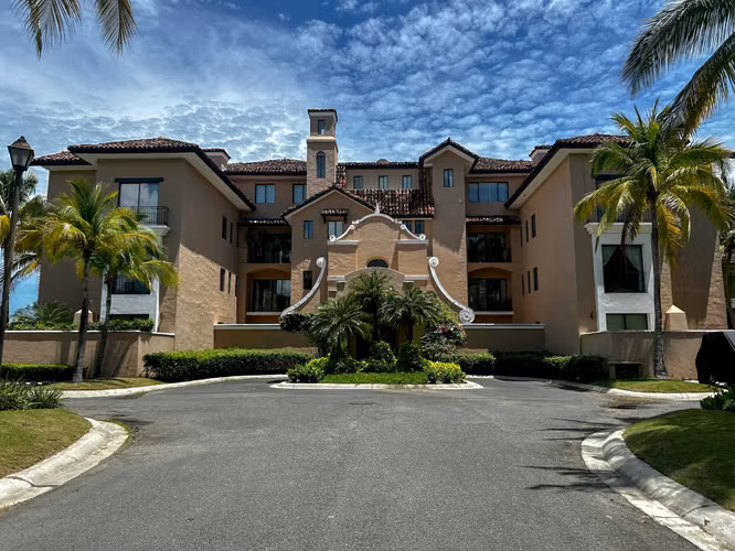 VENTA: Bristol Residences | 202 m² | 3 Recámaras + Den | Vista Verde | Buenaventura