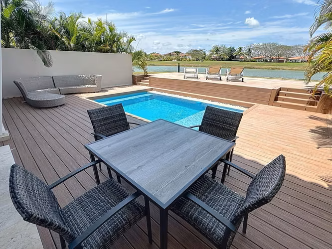 Venta de Casa de Lujo en Buenaventura – Ocean Lakes Villas, Río Hato