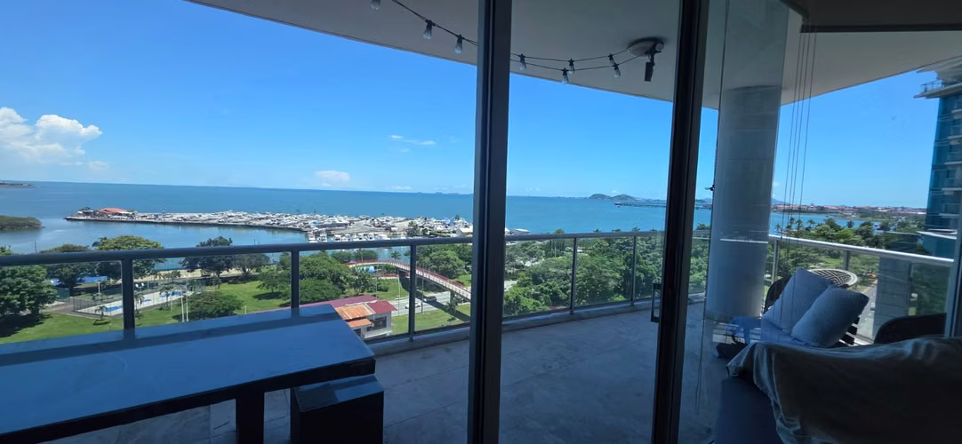 Se Vende Apartamento en Sky Residense en Ave balboa vista al mar - Imagen 2