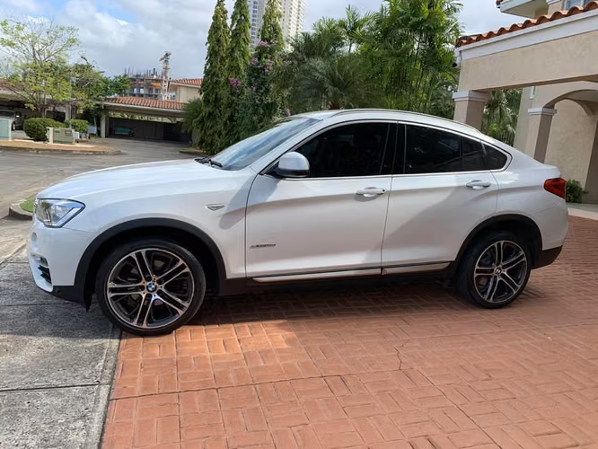 BMW X4 2016 - Excelente Estado y Bajo Kilometraje - Imagen 2