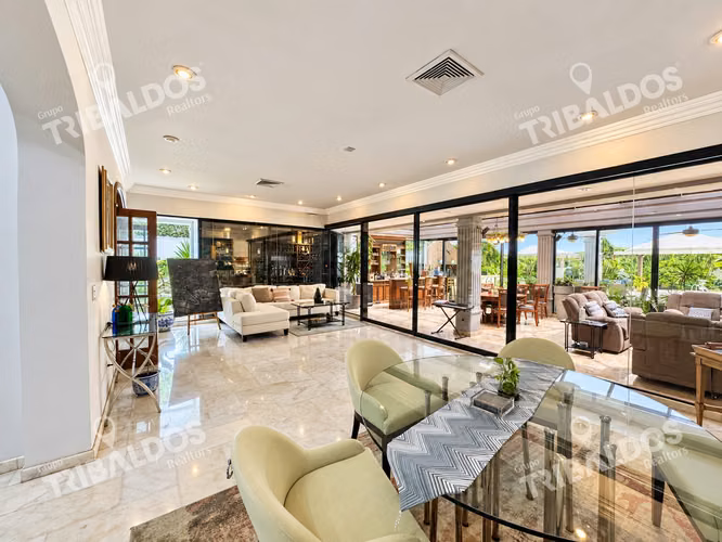 Casa en Alquiler en Altos del Golf, Panamá | Ideal para Embajadas y Residencias Diplomáticas