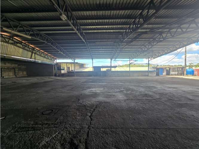 Alquilo GALERA 2900 Mts | VILLA GRECIA  | NEGOCIABLE D.D