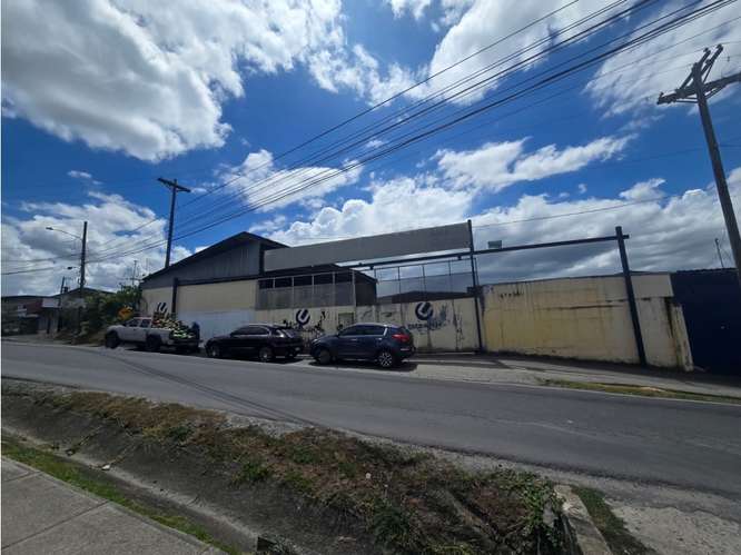 Alquilo GALERA 2900 Mts | VILLA GRECIA  | NEGOCIABLE D.D