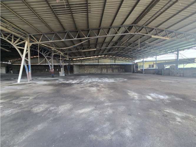 Alquilo GALERA 2900 Mts | VILLA GRECIA  | NEGOCIABLE D.D
