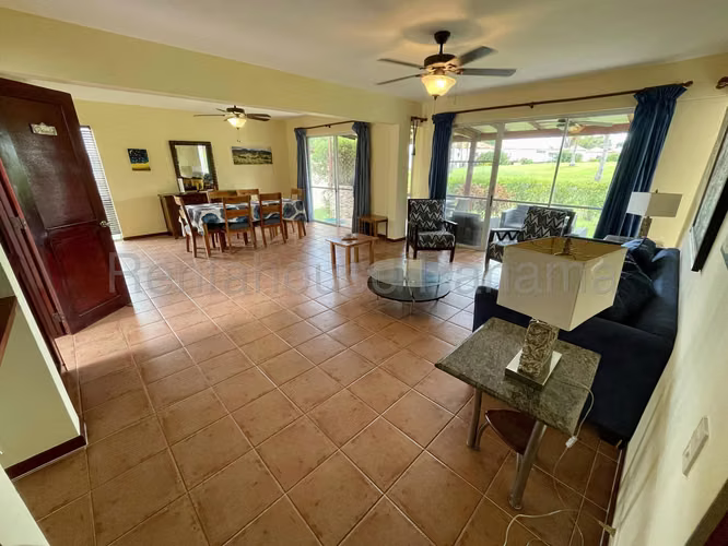 Vendo Casa de 184.85m2 en Cocle Costa blanca Vereda Las Veraneras. Golf Resort Decameron TH10