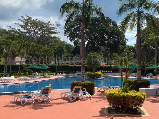 Vendo Casa de 184.85m2 en Cocle Costa blanca Vereda Las Veraneras. Golf Resort Decameron TH10