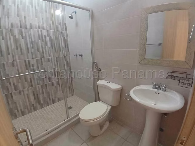 Alquiler de Casa en Brisas Del Golf Victoria KC