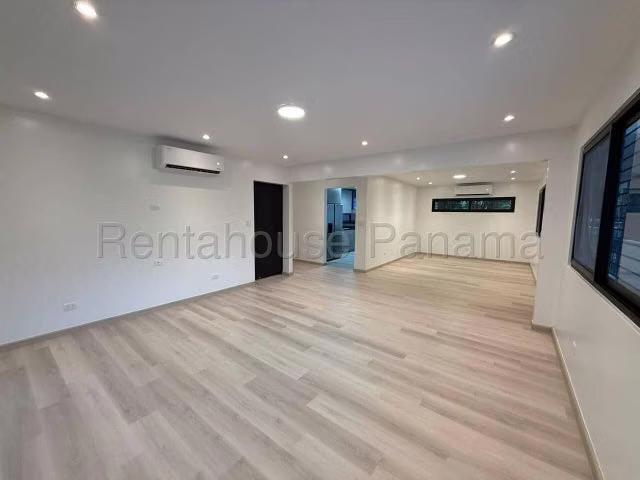 Oficina Comercial en Alquiler en Marbella JG
