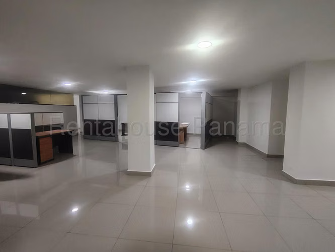 Alquiler de Oficina en Calle 50 | Solo Cliente Directo LFC - Imagen 3