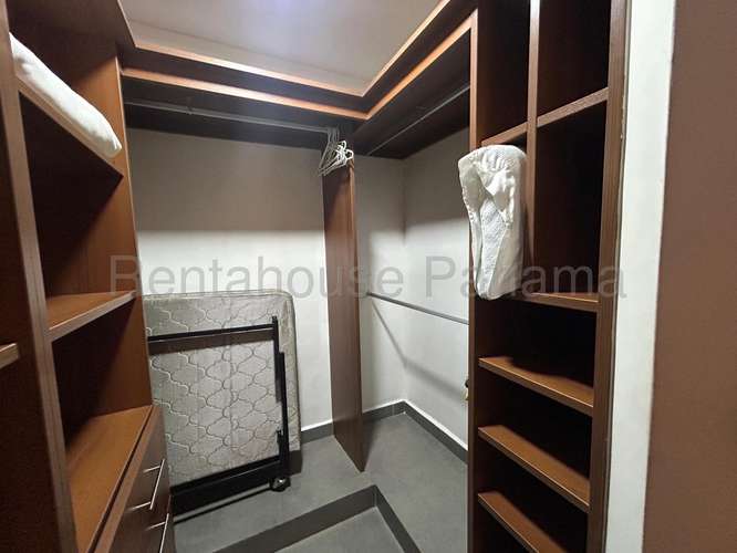 Apartamento en Alquiler ubicado Clayton 27LRL2214