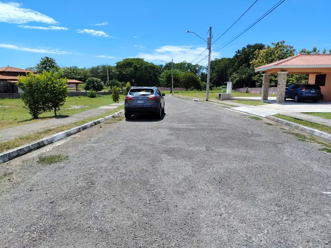 Terreno Listo para Construir en Comunidad Cerrada en Nueva Gorgona - Imagen 3