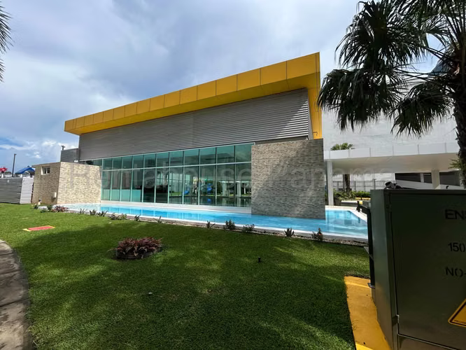 Venta de Apartamento en Condado del Rey Ph Kings Park NS
