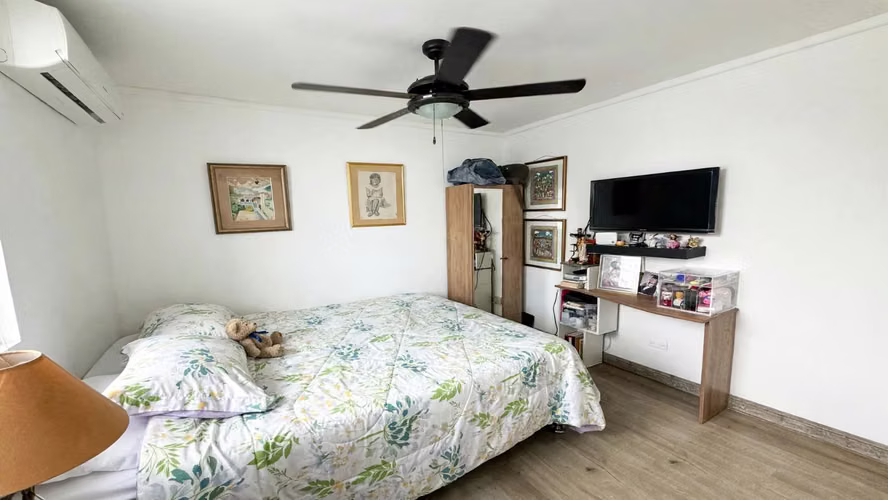 Apartamento en Punta Paitilla I con balcón y 2 parking