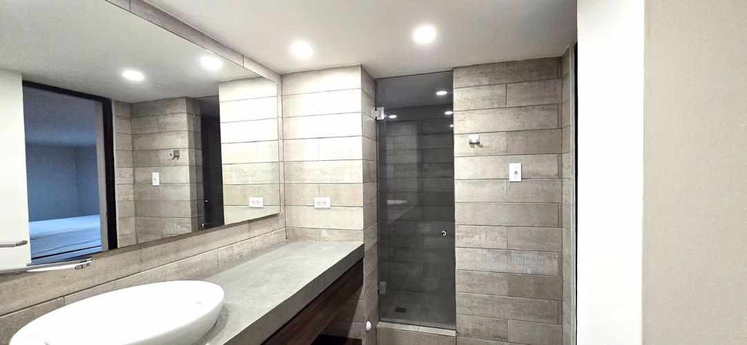 LOFT AMUEBLADO EN PRIMER PISO | 150 m² DEN | DEPÓSITO | 2 ESTACIONAMIENTOS