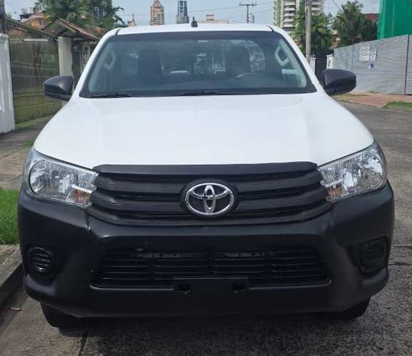  HILUX 2024  4X4 CABINA SENCILLA  EN 24,995 al CRÉDITO o CONTADO