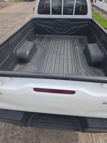 HILUX 2024  4X4 CABINA SENCILLA  EN 24,995 al CRÉDITO o CONTADO