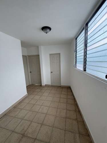 Se alquila apartamento en la via españa  - Imagen 4