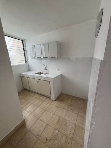 Se alquila apartamento en la via españa  - Imagen 3