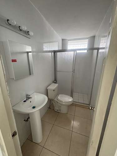 Se alquila apartamento en la via españa  - Imagen 5