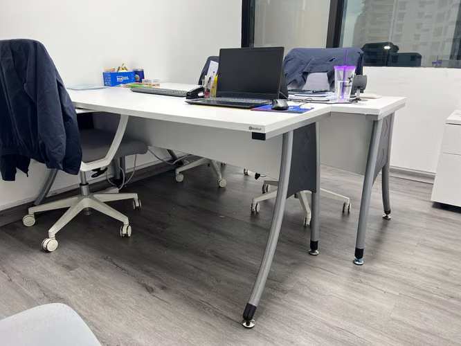 Lote de 9 Escritorios de Oficina (Se Vende Todo Junto) – ¡Ideal Remate!
