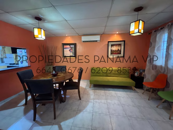 CASA para la VENTA en La Chorrera, con salida a la autopista 