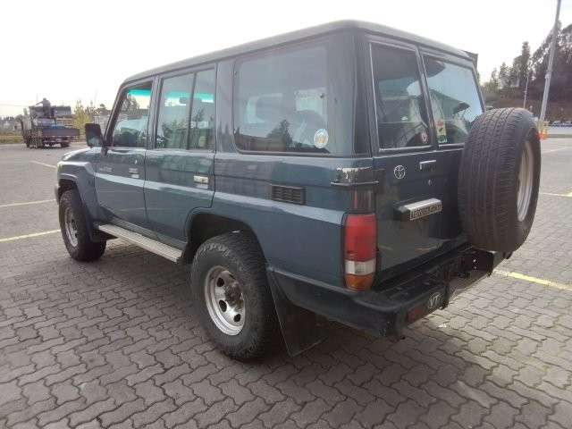 Toyota Land Cruiser Serie 70 (2014) – Motor 1HZ Diésel - Imagen 3