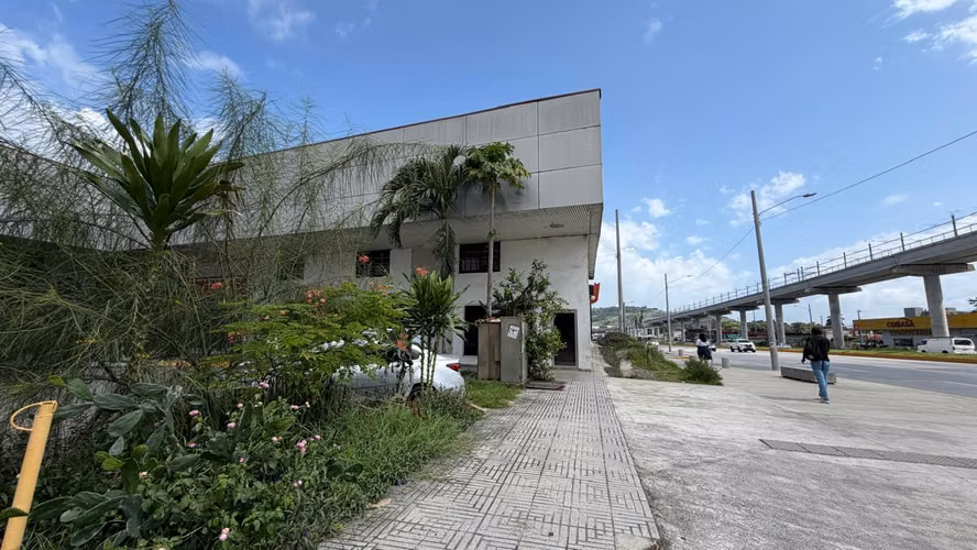 Alquilo local en Villa Zaita, junto al Fuerte y cerca al metro