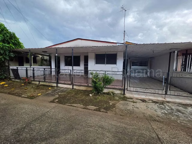 Casa en venta en Chanis 27MAM1050 - Imagen 2