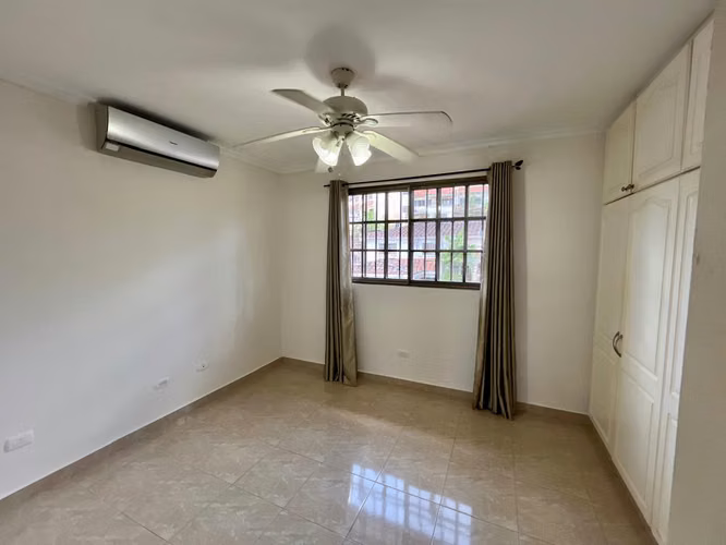 Se Vende Acogedora casa en Res. Corona Gardens - Betania. - Imagen 16