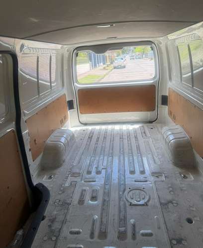 HIACE 2023   MANUAL EN 24,695 al CREDITO o al contado.