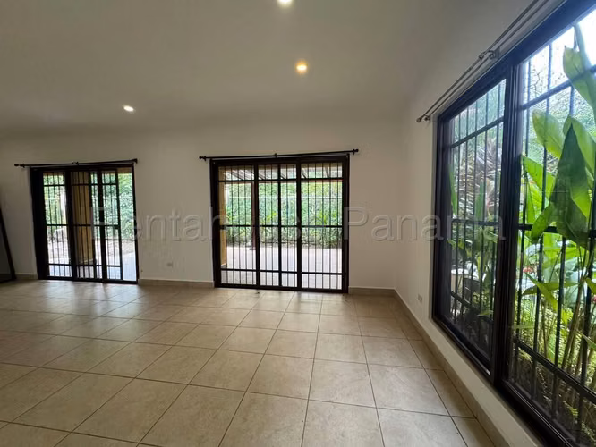 Venta de Casa en Embassy Club Clayton HQ - Imagen 12