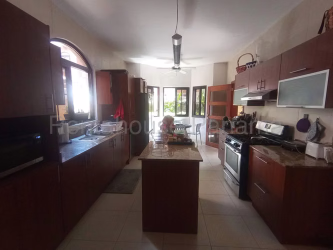 Venta de Casa en El Doral Costa Sur HQ - Imagen 13
