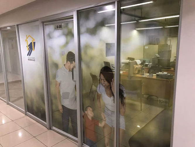 VENTA OFICINA EN EL CANGREJO - Imagen 4