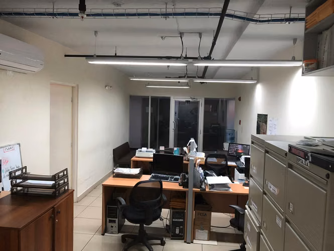 VENTA OFICINA EN EL CANGREJO - Imagen 8