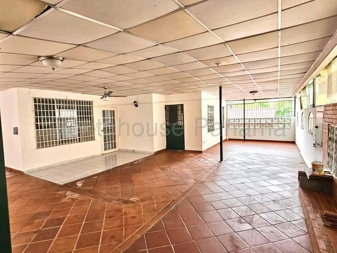 Venta de Casa Remodelada en Villa Lucre 27*2032Mfk - Imagen 15