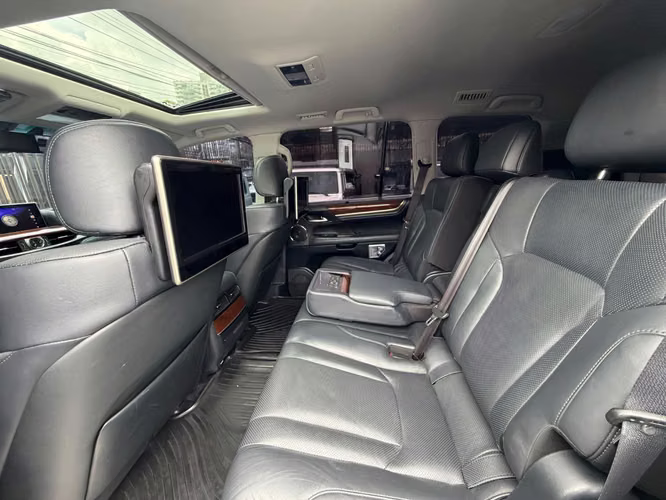 LEXUS LX - Imagen 17