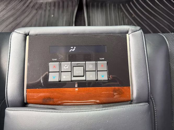 LEXUS LX - Imagen 8