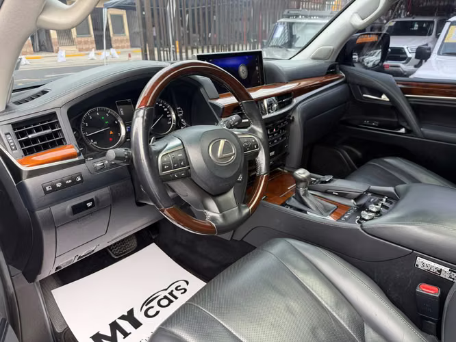 LEXUS LX - Imagen 16