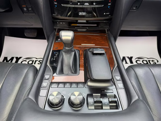 LEXUS LX - Imagen 14