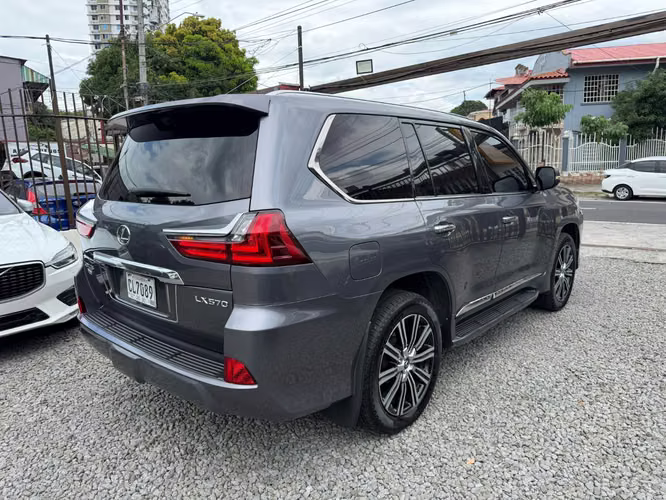 LEXUS LX - Imagen 6