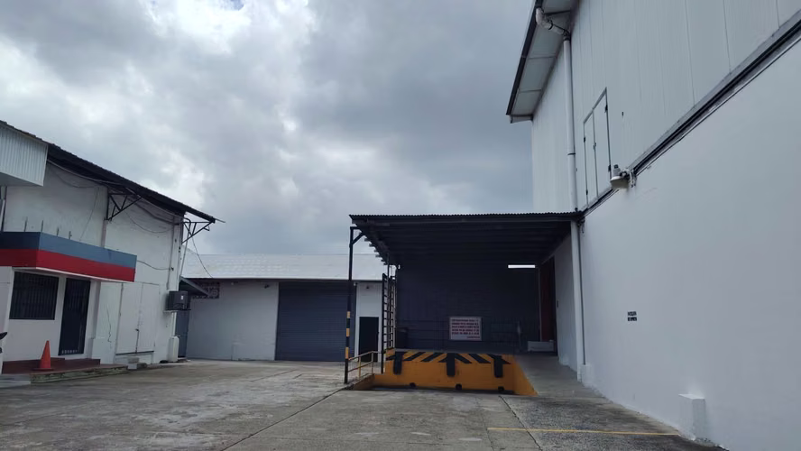 Alquiler de Bodega de 536 m2 en Betania - Imagen 2
