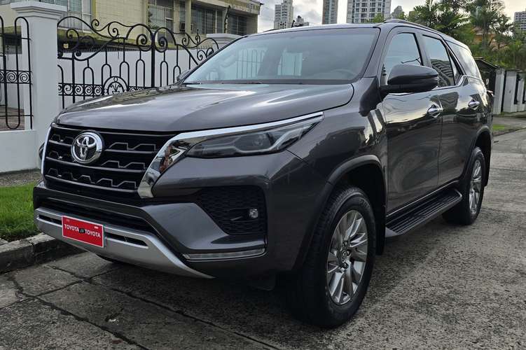  FORTUNER 2023  4X4 AUTOMATICO EN 41,495 al CREDITO o al contado.. - Imagen 1