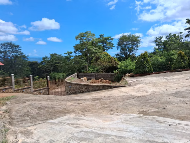 Casa de madera de 2 pisos con terreno de 4,262 m² en Chepo - Imagen 5