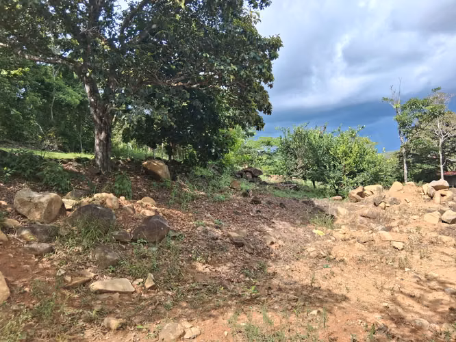 Casa de madera de 2 pisos con terreno de 4,262 m² en Chepo - Imagen 9