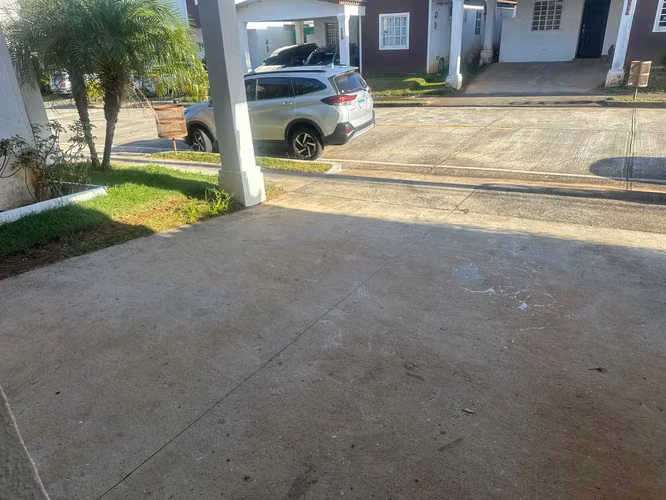 REMATO Hermosa Casa Tipo Chalet en Bosques del Prado, Arraiján Garita 24/7 Terraza y Patio 200m - Imagen 12