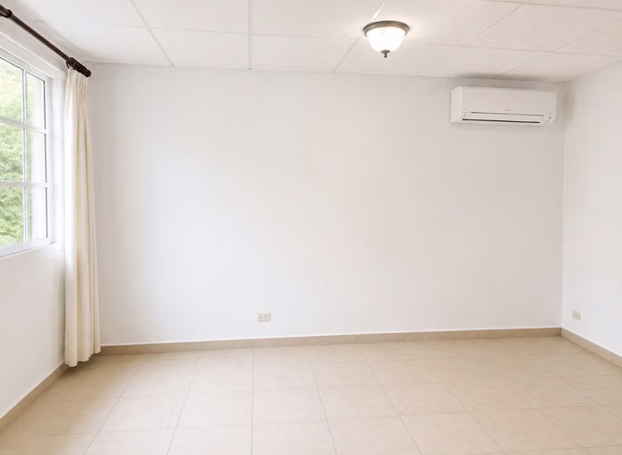 Lujosa Casa en Residencial Privado! PH Quintas Reales!  - Imagen 7
