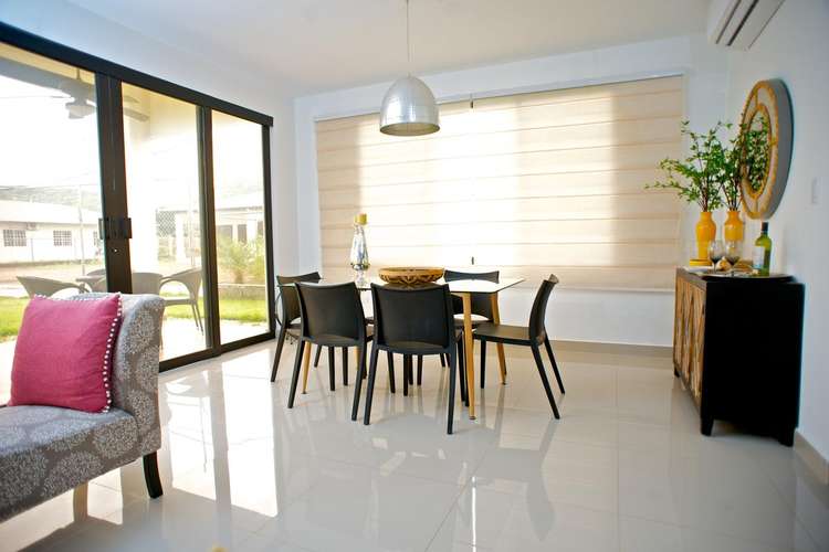273026. Se vende casa en preventa, 3 recámaras, 2.5 baños, 168.80m construcción y 677m terreno.