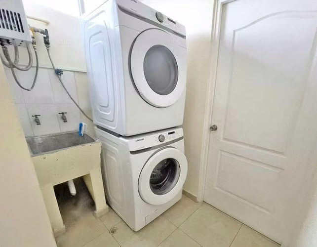 ¡En Alquiler! Práctico Apartamento de 100 m² con vista al mar