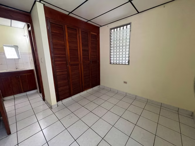 VENTA DE CASA EN VACAMONTE CERCA DEL CENTRO COMERCIAL WESTLAND MALL  - Imagen 11