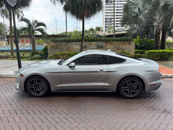 Ford Mustang Fastback 